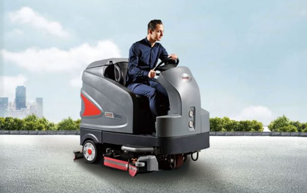 GM 230 Lavadora grande a baterías de operador sentado